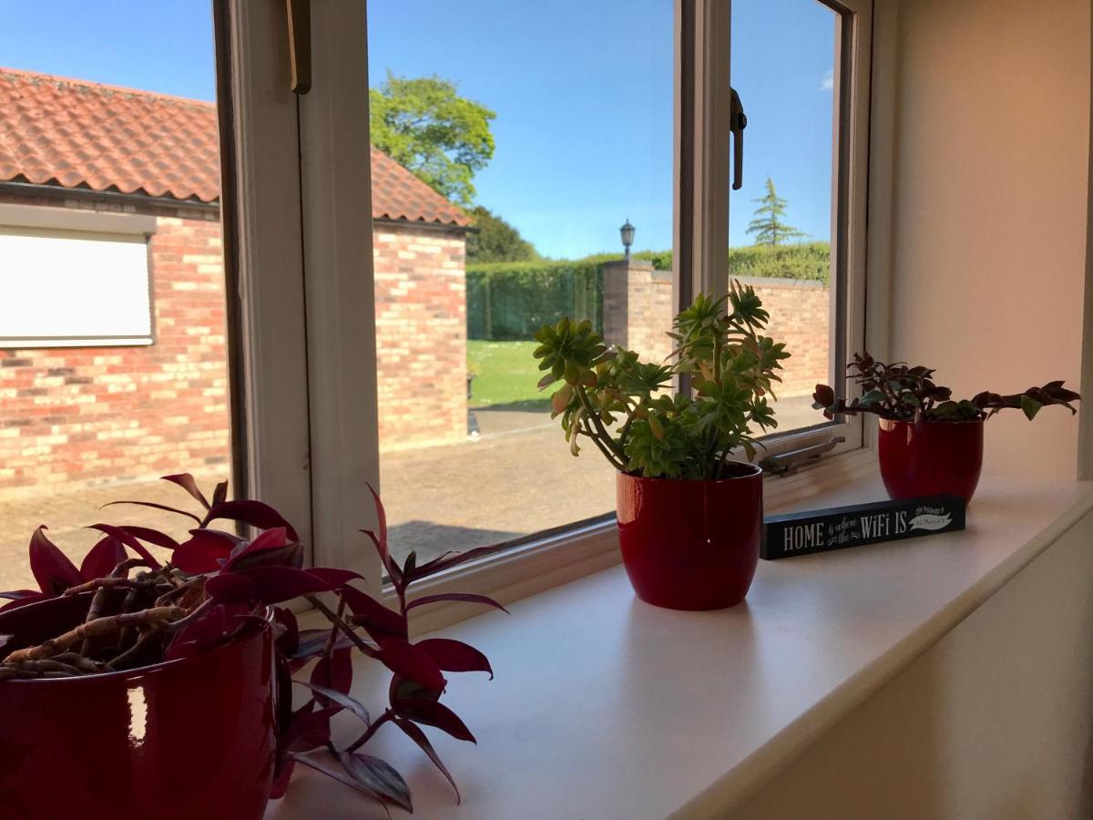 Charming Hen Cottage Countryside Retreat Lincoln Newball Exteriér fotografie
