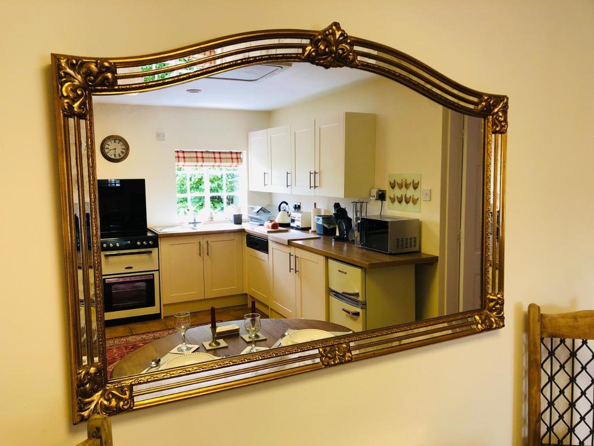 Charming Hen Cottage Countryside Retreat Lincoln Newball Exteriér fotografie